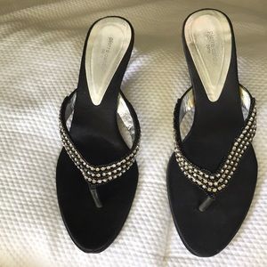 Pierre Cardin flip flop sandals